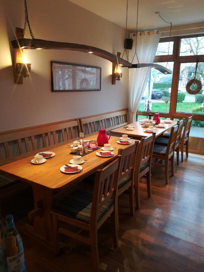 Weingut Weich Hotell Riol Eksteriør bilde